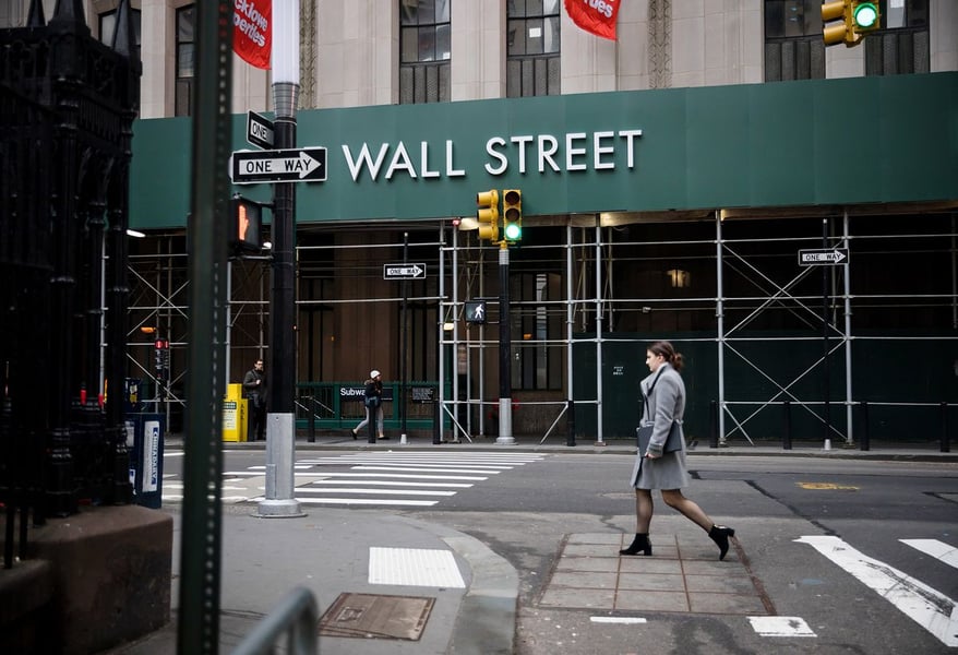 Digital media company expands into Wall Street recruiting