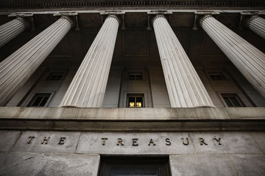 Nearly $2.5 billion flows into cash-like ETF