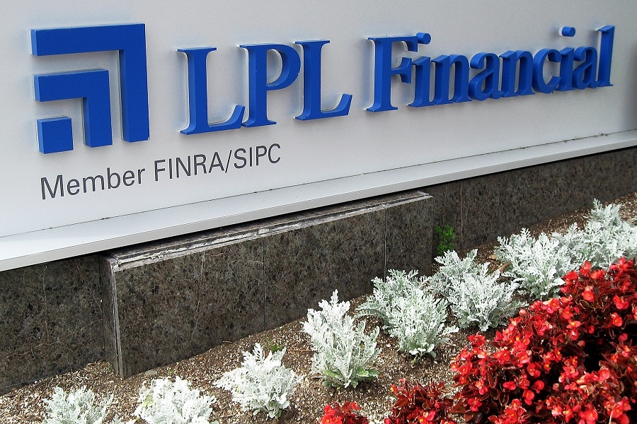 LPL's Arnold eyes 'opportunity' created by Schwab integration of TD