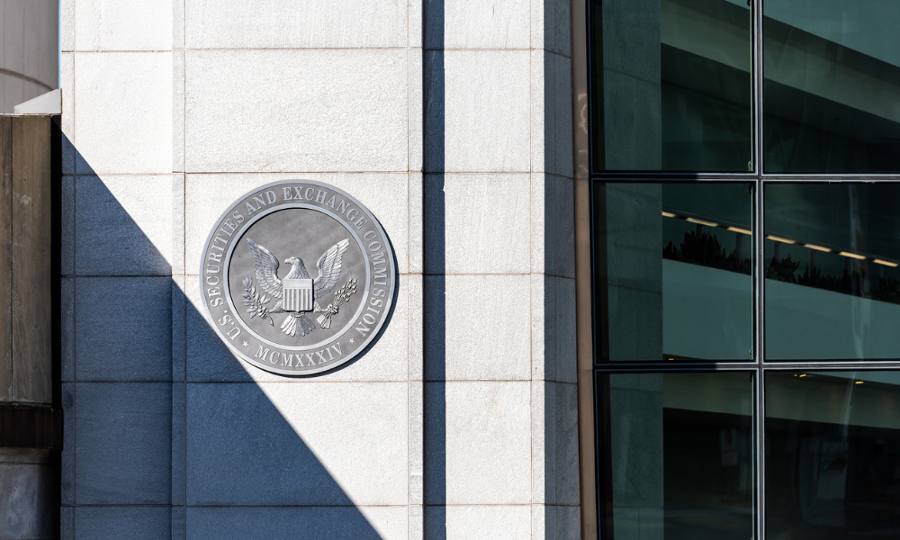 SEC commissioner sounds alarm on syndicated loans risk