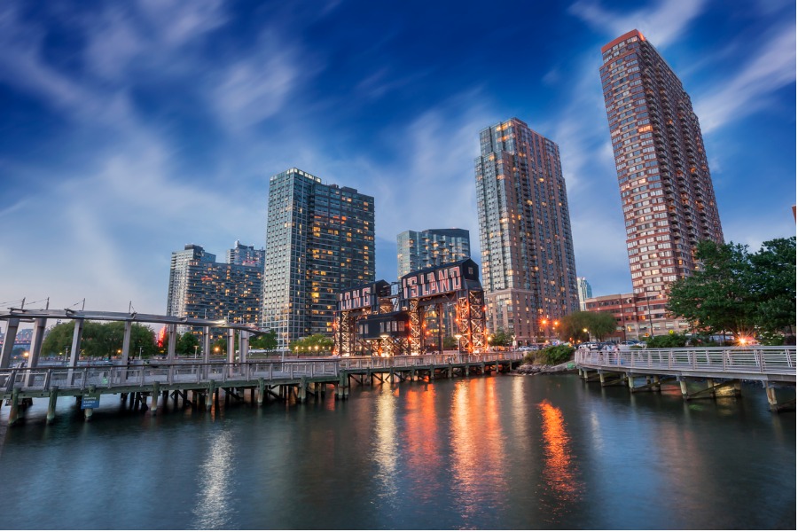 Investors and advisors continue to dump nontraded REITs