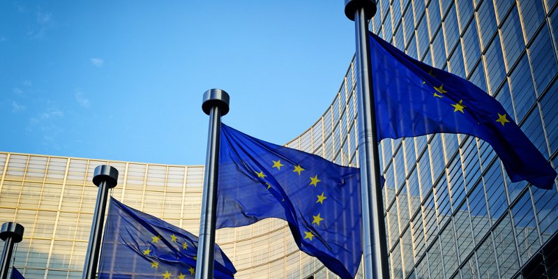 SmartSearch: European Commission under pressure to fight dirty money