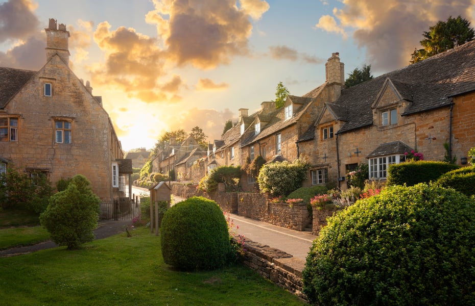 Homes in popular market towns have an average premium of 12%