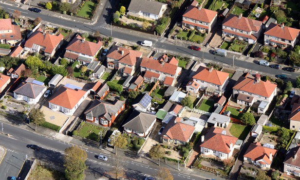 UK house prices rise 3.4%