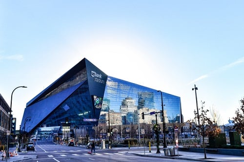 Lender issues Super Bowl challenge to homebuyers
