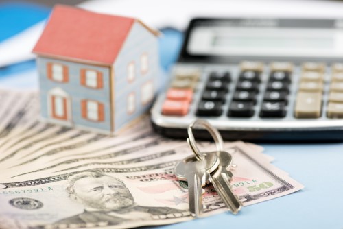 Homeowners can use HELOC to pay debt and save more than $6k