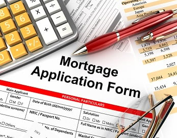 Mortgage app volume drops as interest rates decline