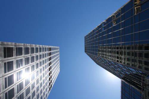 Insurance tower window smash causes traffic chaos