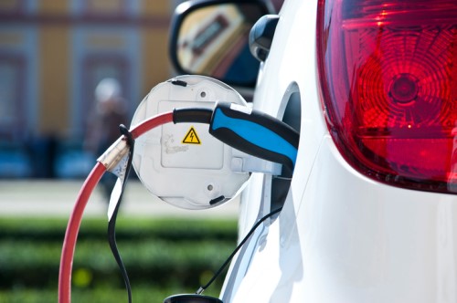 Two electric vehicles fall short of top insurance safety ratings