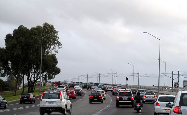 Damage claims climb after freeway acid spill