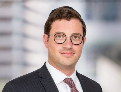 “Brokers are really asset managers,” claims CEO