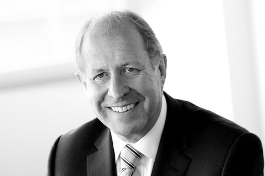 Compre announces CEO to step down
