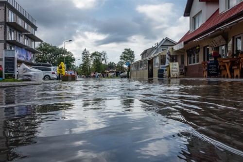 Suncorp and JLG offer aid to Townsville flood victims
