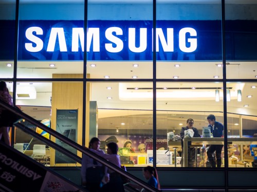 Samsung Fire & Marine gives away fire-fighting vase to customers