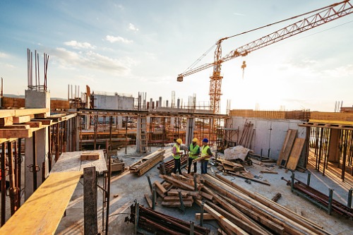 A squall of risks is hitting the construction sector in Canada