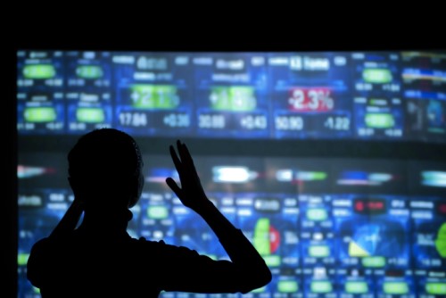 Report reveals confidence tumbling as global risks rise