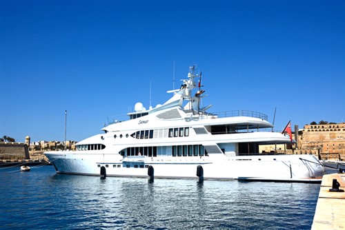 Brokerage signs MOU with HK yacht industry association