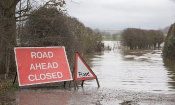 Aviva Commercial Flood Guide 2016