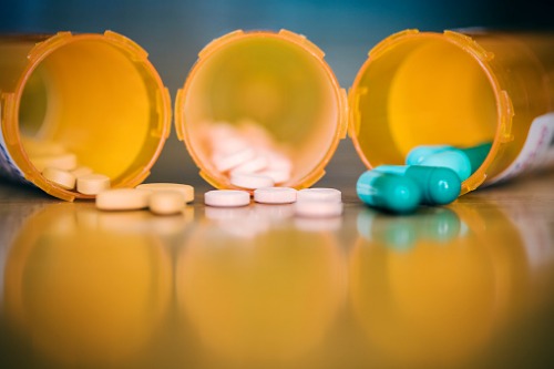 Pharmacy owners charged in $1 billion insurance scam