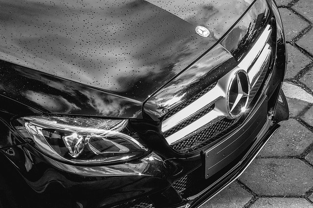 Mercedes-Benz recalls thousands of cars in Canada