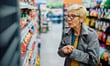 US consumer confidence inches up in July