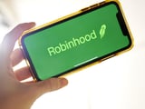 Robinhood cuts 10% of staff despite record trading volumes