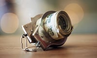 Operator allegedly ran $1M Ponzi while banned from industry  