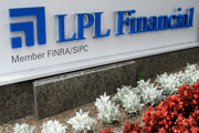 LPL Financial cut trade, advisory costs by $15 million in 2019