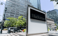 Manhattan lone shooter kills 4, including police officer, Blackstone executive