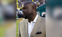 Cowboys hall of famer Smith accused of cheating Native American investor in solar deal: reports