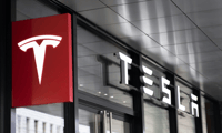 Musk set to refocus on Tesla as firm posts worst quarter in years