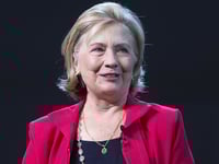 Hillary Clinton goes after Wall Street