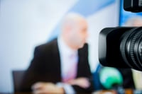 This just in: Clients easily distracted by news, missing bigger picture