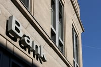 Banks missing a trick by not selling insurance: Survey