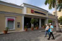 Puerto Rico's uncertain future leaves muni bond fund investors in limbo