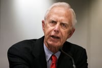Levitt: Don't let financial advisers off the hook