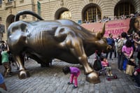 U.S. stocks rise amid post-holiday catch-up