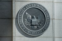 Schwab report shows strong growth of SEC-regulated advisers
