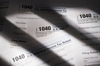 New IRS form sends taxpayers toward Intuit, away from H&R Block