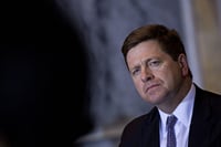 SEC puts emphasis on protecting teachers, military personnel from overpaying for advice