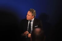 UBS faces year of uncertainty amid probe of CEO Hamers