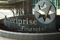 Ameriprise makes headway in bank broker market, Cracchiolo says