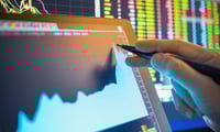 Bonds rebound, equity traders await tech earnings