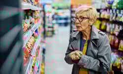 US consumer confidence inches up in July