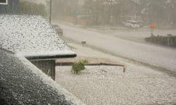 BOM's summer outlook comes with an unusual warning sign