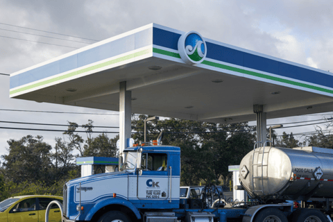 Hawaii gas chain sues AIG unit