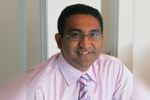 Should brokers get an insurance degree first?