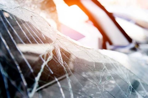 Car crashes through window of Florida insurance agency