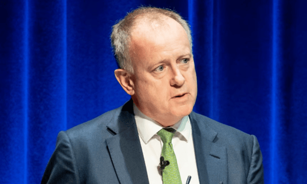 Lloyd's chief to leave in 2025