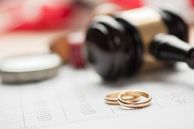 Broker delves into divorce-related financial stress